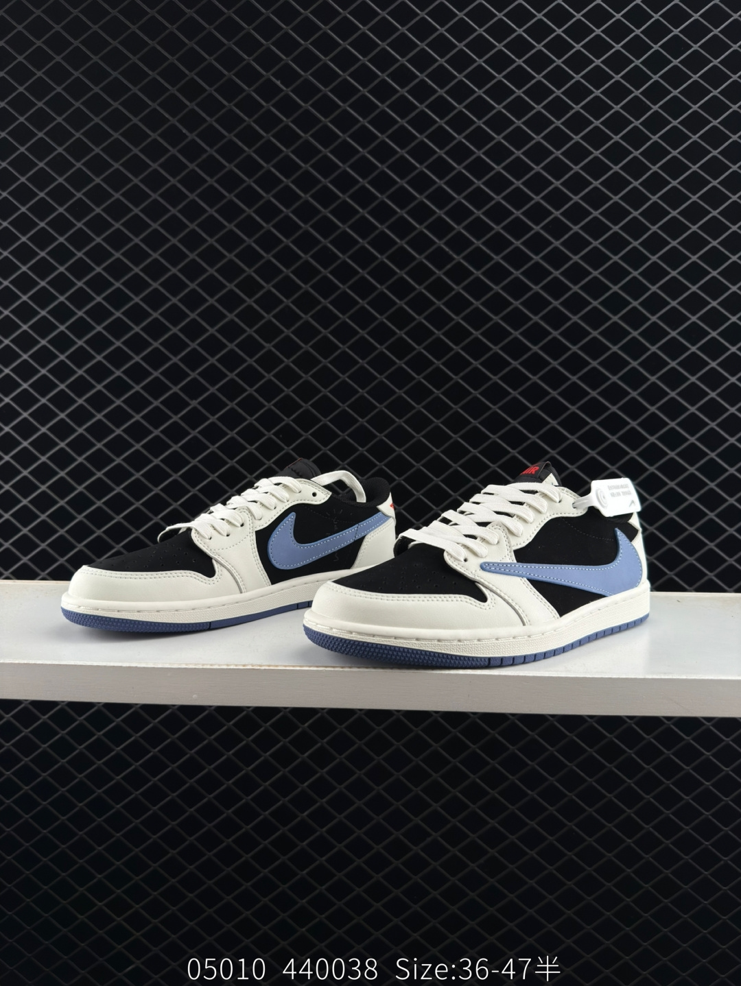 Travis Scott x Air Jordan 1 Reverse Mocha AJ1